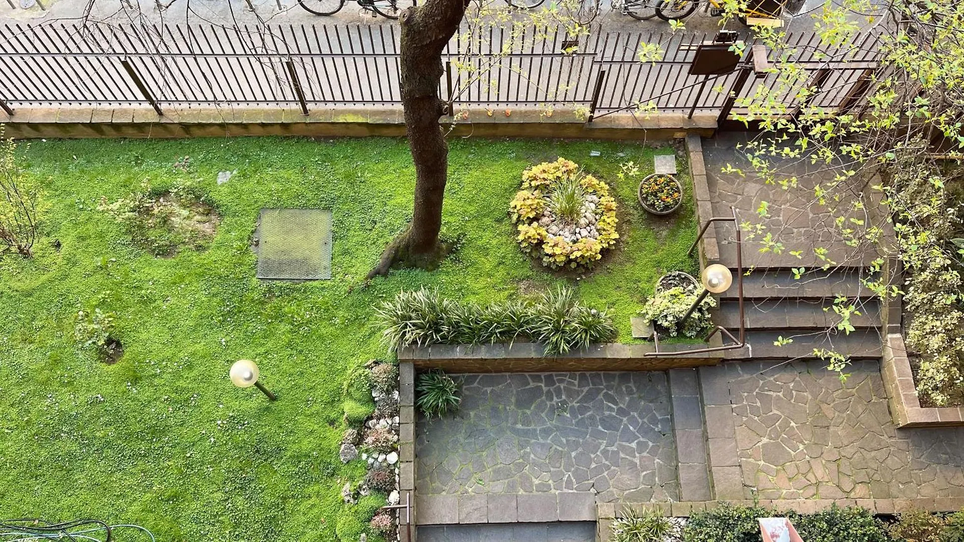Green Oasis In The Center Of Milano Lägenhet